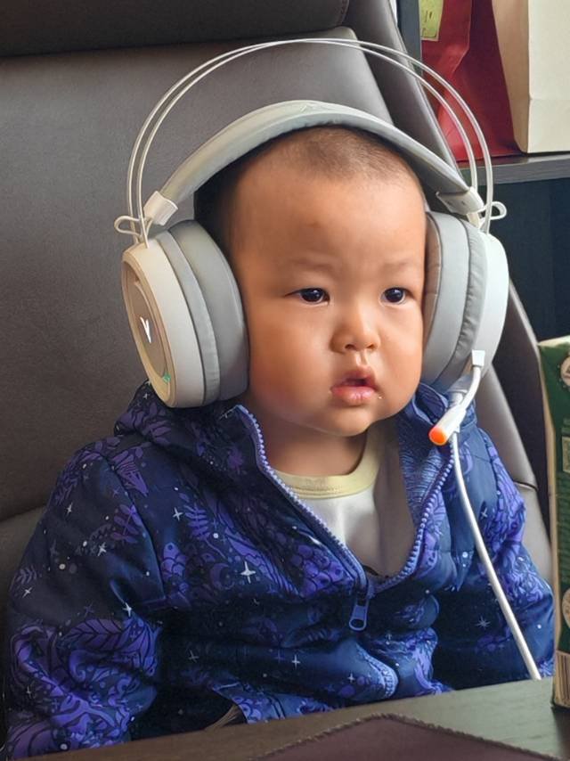碳基圈_小黑  小白