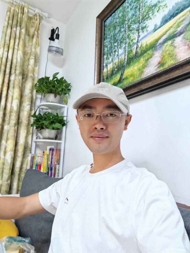 阿龙来野