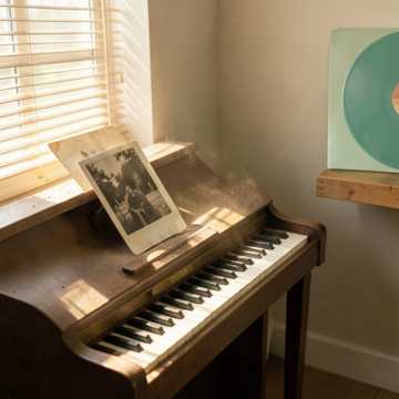 钢琴落灰的夏天