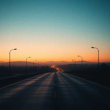 奔赴微光的远方