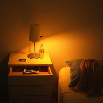 那盏忘了关的灯